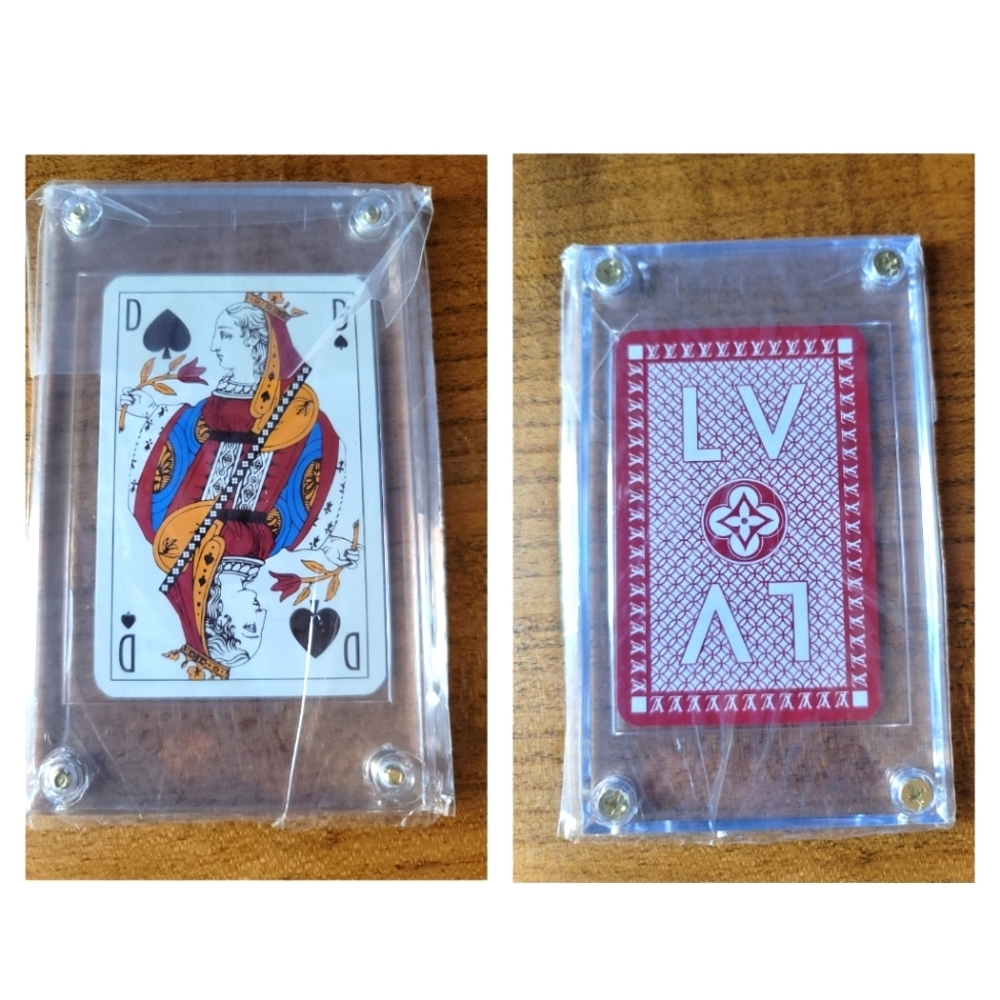 Louis Vuitton Queen "D"‎ Playing Card In Hard Case